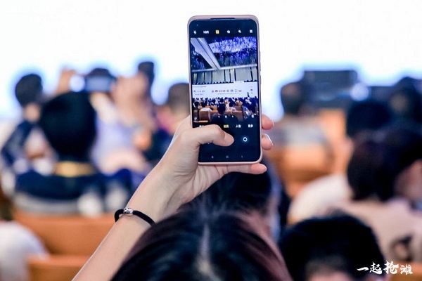 ���羳���ˡ���������ǧ�˷��Բ���ٰ죬�羳�����ʱ����ɽ�������