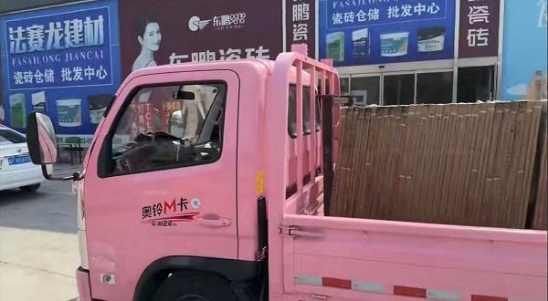 ����M����